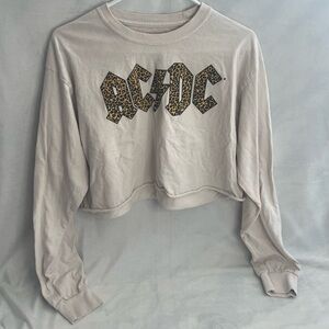 Cropped long sleeve shirt